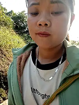 Snapshot of Samyy_xx chatting on January 18, 2026, 2:04 am Samyy xx online show from January 18, 2026, 2:04 am