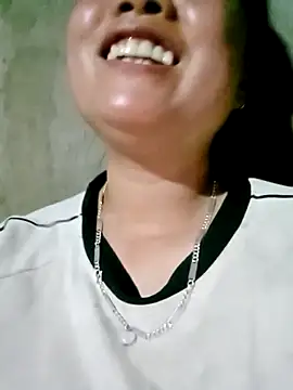 Snapshot of Samyy_xx chatting on February 27, 2026, 12:27 pm Samyy xx online show from February 27, 2026, 12:27 pm