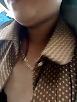 Snapshot of Samyy_xx chatting on February 3, 2026, 2:53 am Samyy xx online show from February 3, 2026, 2:53 am