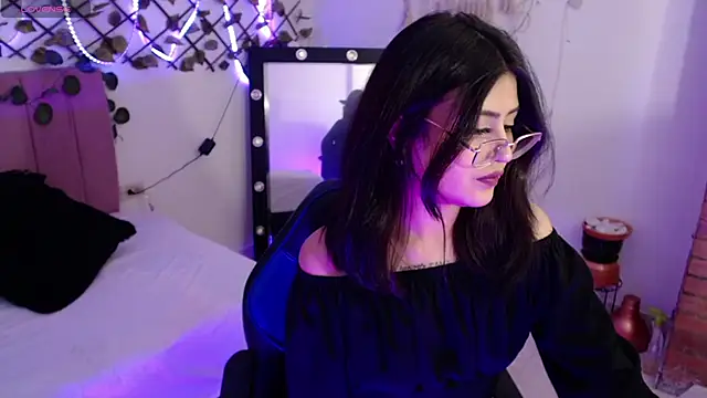 isa bunny18 online show from November 3, 2025, 4:17 am