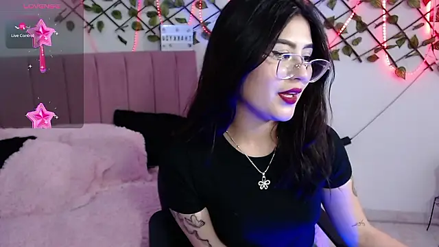 isa bunny18 online show from January 13, 2026, 8:13 pm