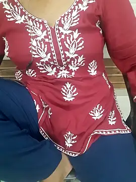 Minakshi 677 online show from October 2, 2025, 7:01 am