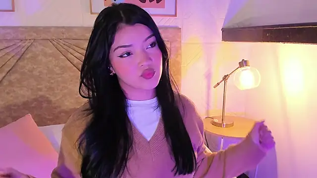 Snapshot of EmmaBlossom chatting on February 24, 2026, 12:28 pm EmmaBlossom online show from February 24, 2026, 12:28 pm