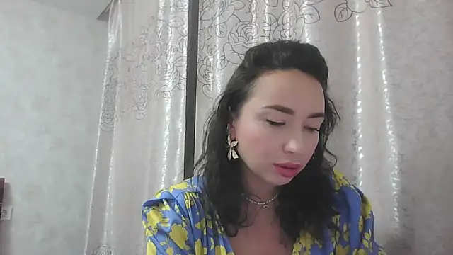 Cynariva online show from November 23, 2025, 11:42 am