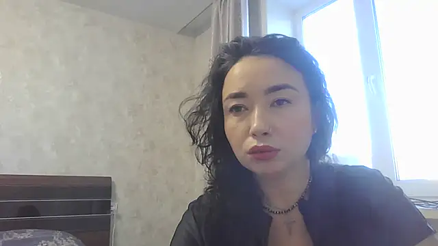 Cynariva online show from November 22, 2025, 3:38 am