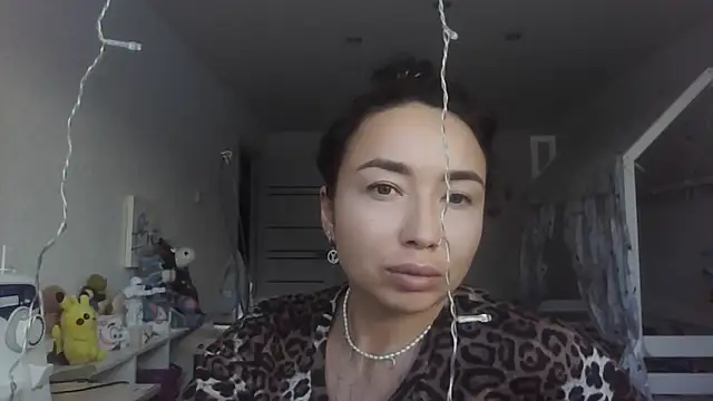 Cynariva online show from November 30, 2025, 7:20 am