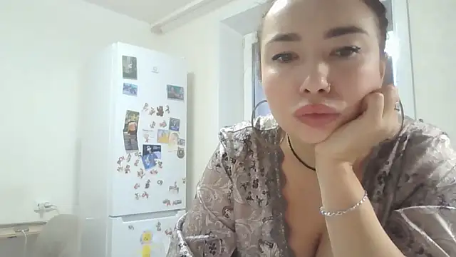 Cynariva online show from November 2, 2025, 1:21 am