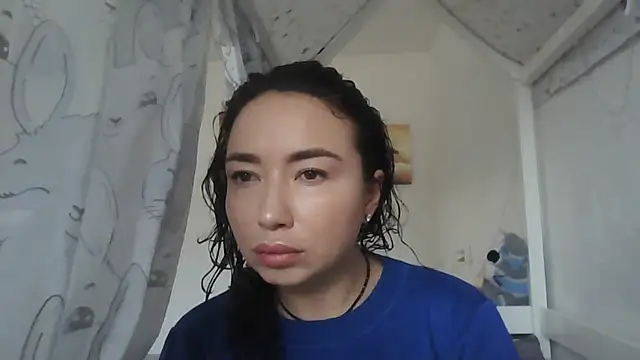 Cynariva online show from November 1, 2025, 5:03 am