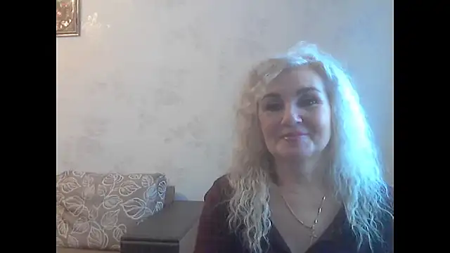 Snapshot of LadySexyBlond chatting on May 28, 2026, 12:33 pm LadySexyBlond online show from May 28, 2026, 12:33 pm