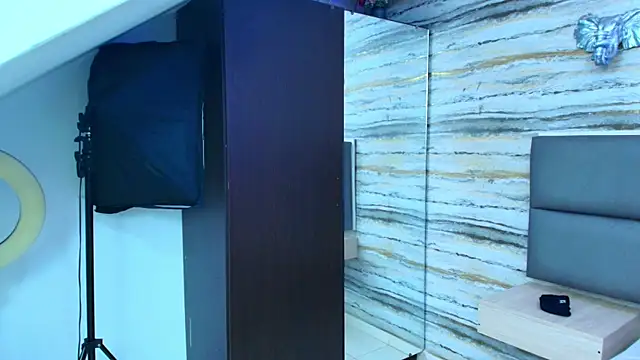 Lovers 21 online show from November 8, 2025, 2:48 am