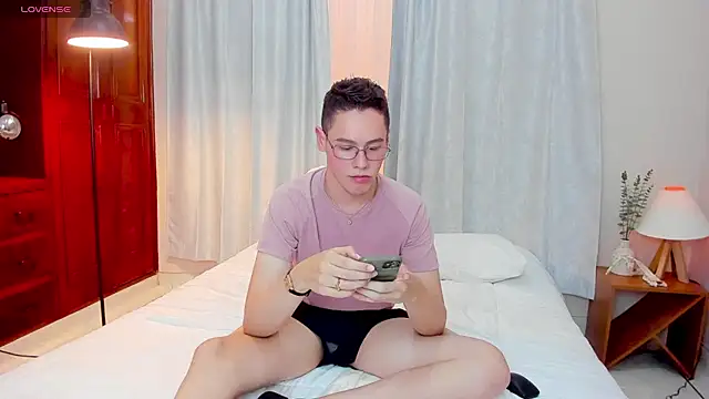 royal fantasy online show from September 29, 2025, 7:41 pm