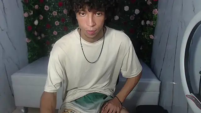 Snapshot of xion_ez chatting on November 1, 2025, 8:03 pm xion ez online show from November 1, 2025, 8:03 pm