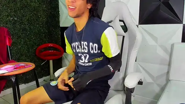 xion ez online show from March 3, 2026, 8:05 pm