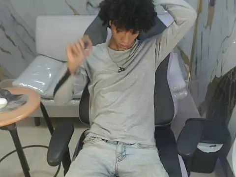 Snapshot of xion_ez chatting on November 8, 2025, 7:39 pm xion ez online show from November 8, 2025, 7:39 pm