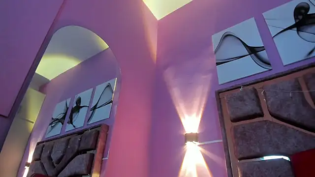 samantaa liov online show from November 8, 2025, 7:50 pm