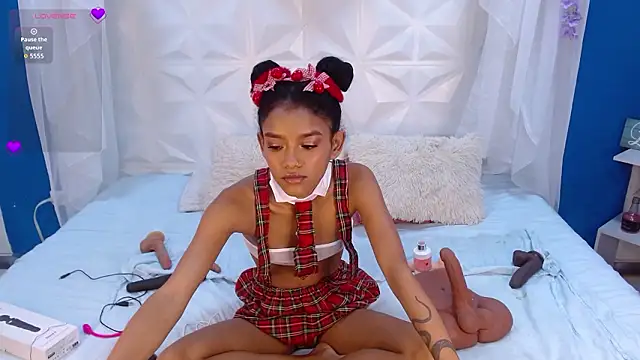 Snapshot of adisson_petite1 chatting on March 2, 2026, 5:42 pm adisson petite1 online show from March 2, 2026, 5:42 pm