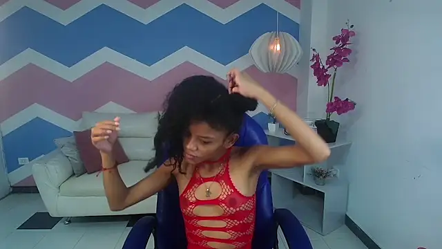 Snapshot of adisson_petite1 chatting on October 9, 2025, 11:55 am adisson petite1 online show from October 9, 2025, 11:55 am