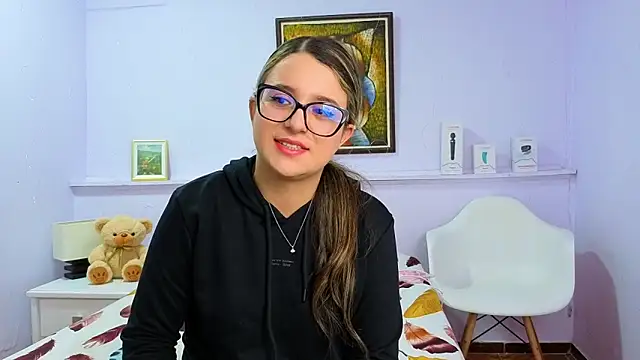 katiaa lovv online show from October 17, 2025, 11:56 am