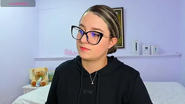 katiaa lovv online show from October 6, 2025, 12:06 pm