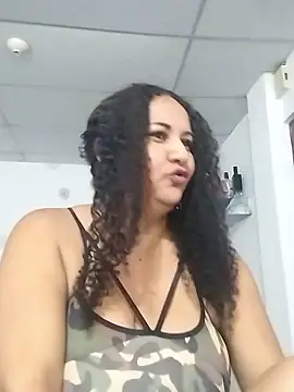 MEYBELLATINA online show from January 17, 2026, 9:18 pm