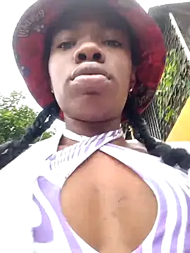 Nahomyyy online show from October 12, 2025, 11:55 am