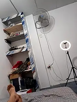 ANTHONYHOTT69 online show from October 7, 2025, 11:28 pm