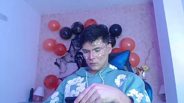 Aaron Foxxx online show from November 2, 2025, 7:19 pm