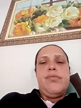 Crisribeiro online show from October 2, 2025, 7:06 pm