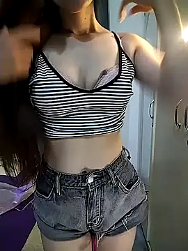 Quynhbabysexy online show from December 17, 2025, 9:14 am