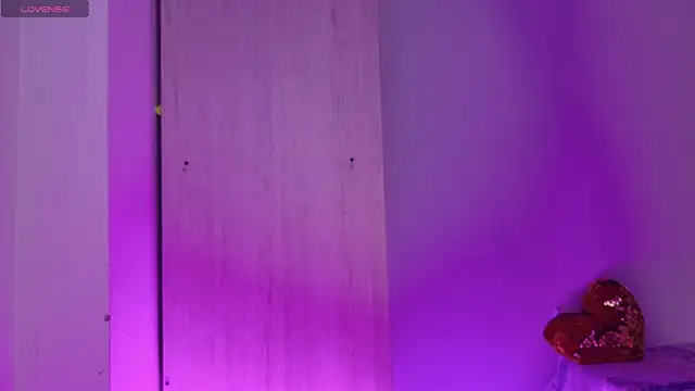 miamiller188 online show from November 5, 2025, 11:52 pm