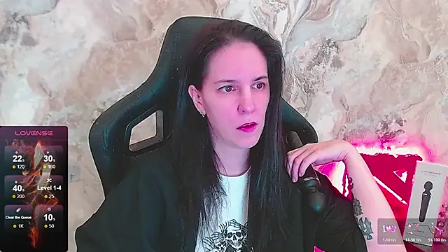 Irwi Tomboy online show from April 25, 2026, 1:36 pm