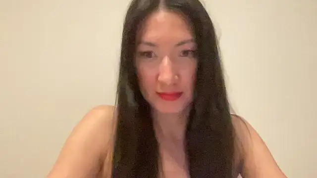 Snapshot of Fenaraya chatting on January 7, 2026, 10:04 pm Fenaraya online show from January 7, 2026, 10:04 pm