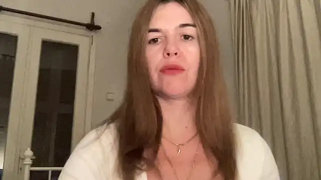 Darynora online show from January 6, 2026, 4:22 pm