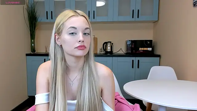 CallMeMargo online show from October 3, 2025, 10:17 am