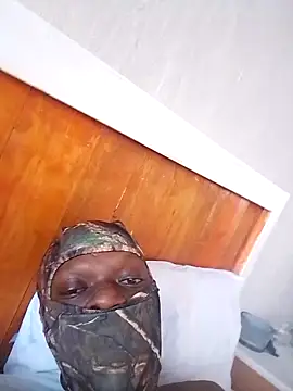 Snapshot of Swazibigmachine chatting on February 4, 2026, 5:35 am Swazibigmachine online show from February 4, 2026, 5:35 am