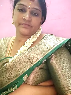 navyasree143 online show from October 2, 2025, 5:27 pm