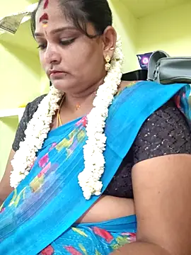 navyasree143 online show from April 18, 2026, 3:20 am