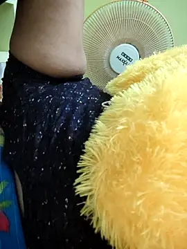 navyasree143 online show from April 18, 2026, 3:25 pm