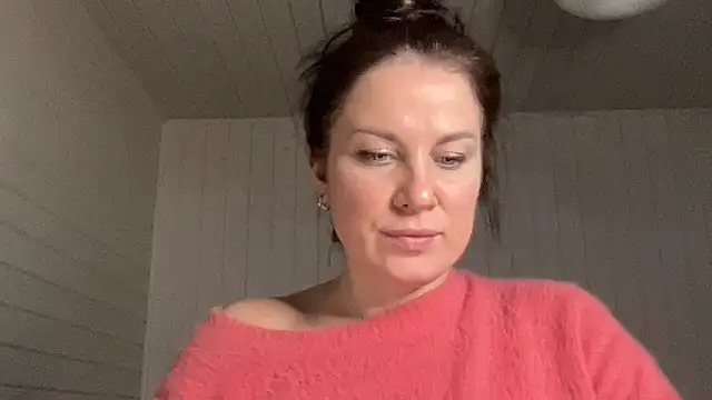 Snapshot of Tarivona chatting on February 2, 2026, 10:36 am Tarivona online show from February 2, 2026, 10:36 am