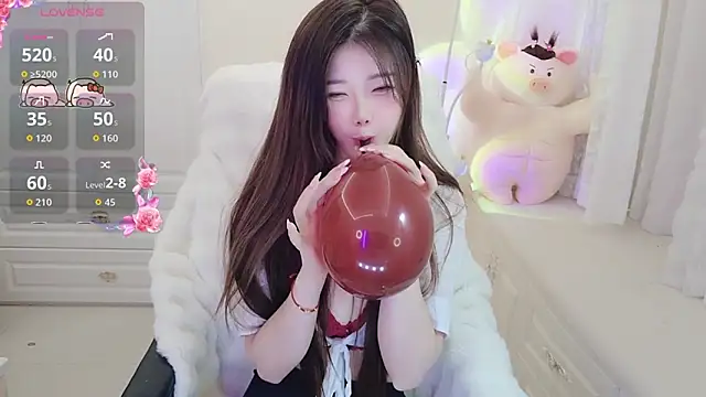 Coco-Di online show from December 19, 2025, 2:04 am