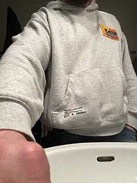 straight2fucked online show from March 4, 2026, 6:48 pm