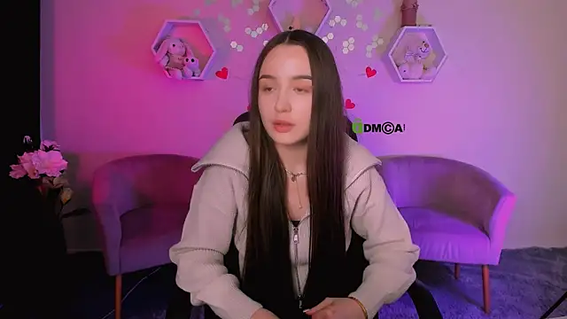 leslie bird online show from September 25, 2025, 2:23 pm