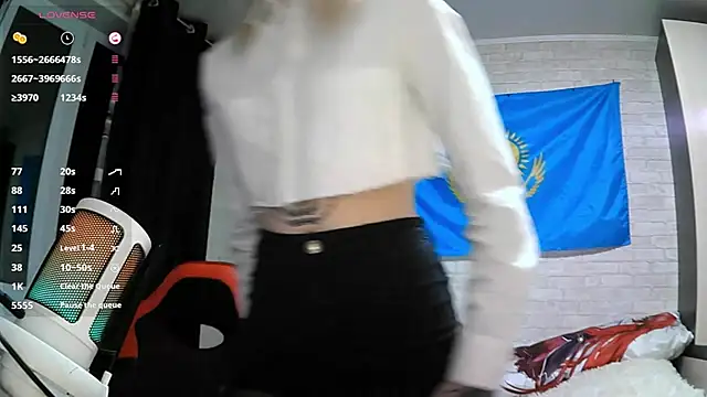 MernaGoggin online show from October 2, 2025, 3:26 pm