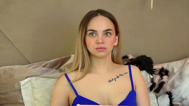 AnitaVenture online show from October 26, 2025, 4:13 am