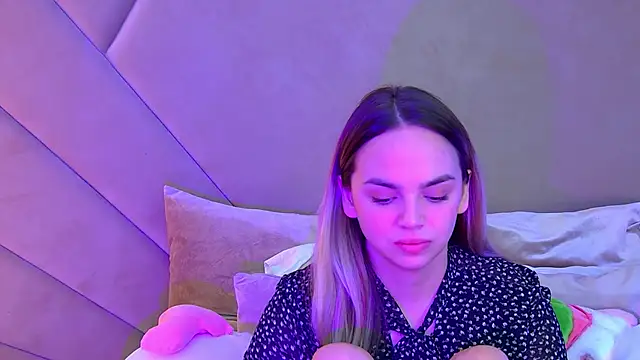 AnitaVenture online show from October 11, 2025, 4:35 am