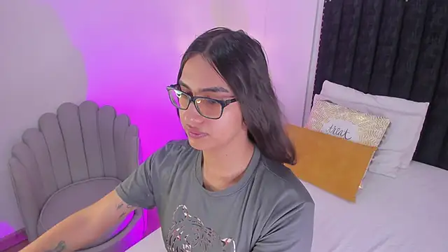 cherrylady 02 online show from December 21, 2025, 12:40 pm