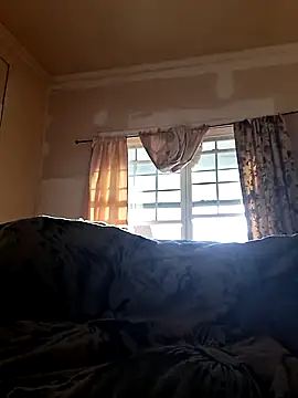 ThrowedWorldWide online show from November 19, 2025, 9:48 pm