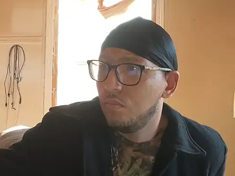 ThrowedWorldWide online show from December 21, 2025, 4:30 pm