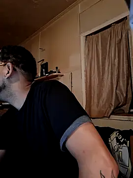 ThrowedWorldWide online show from December 1, 2025, 10:27 am