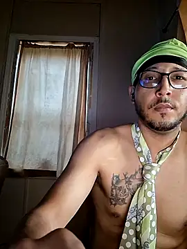 ThrowedWorldWide online show from November 22, 2025, 11:36 pm